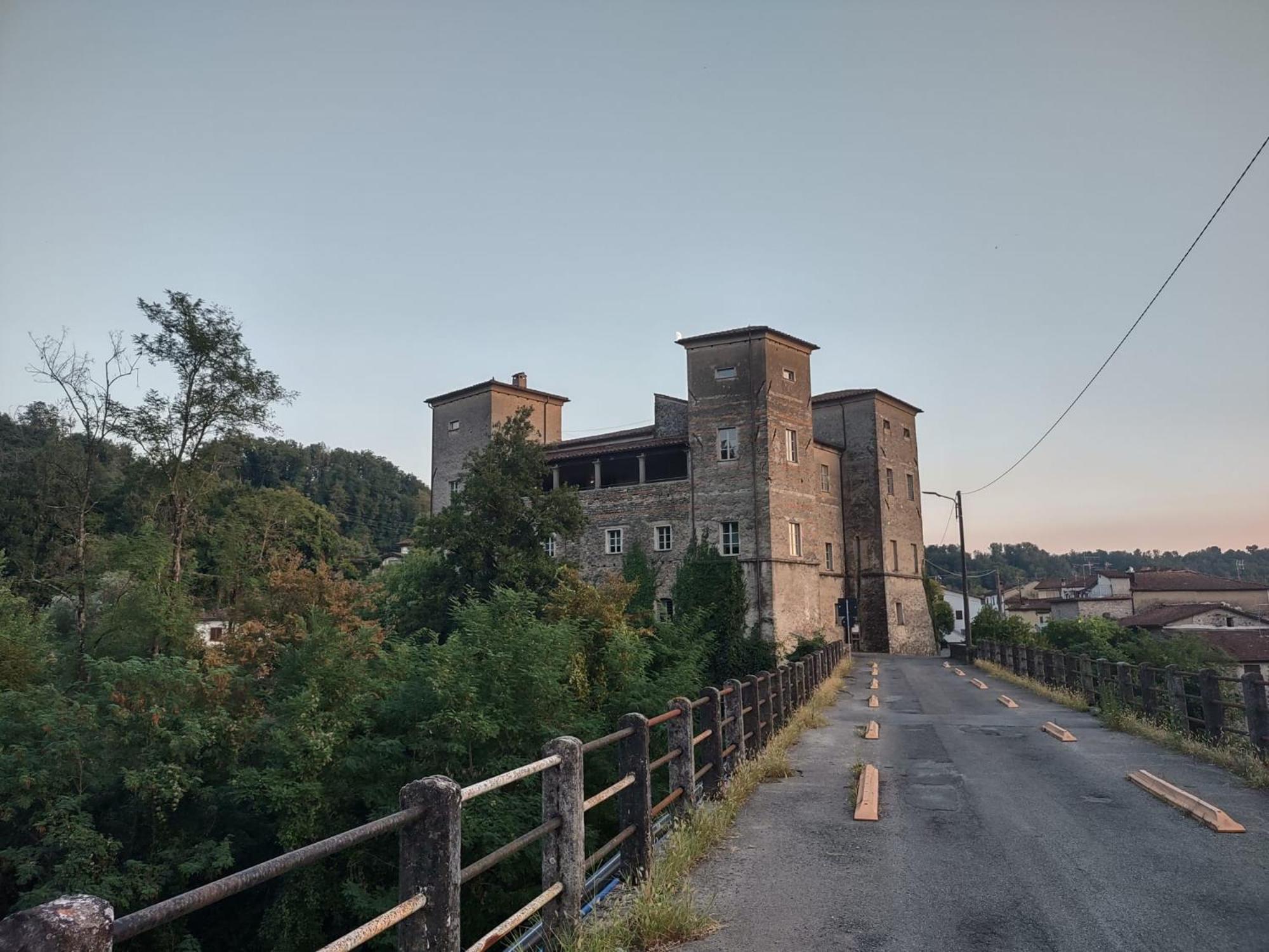 Castello di Pontebosio Luxury Resort Licciana Nardi Exterior foto